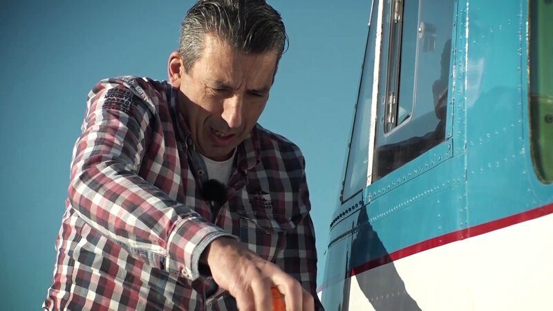 Michael Manousakis. – Bild: Warner Bros. Discovery