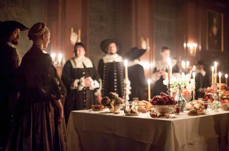 Johannes Brandt (Alex Hassell, l.), Petronella Brandt (Anya Taylor-Joy) – Bild: WDR/​The Forge/​BBC/​Laurence Cendrowi