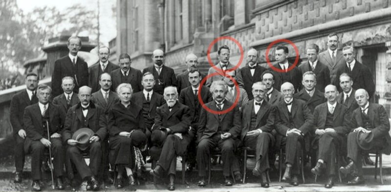 Albert Einstein (1.Reihe). – Bild: ORF/​epo-film