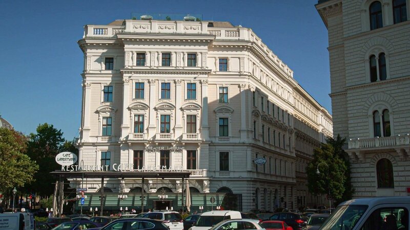 Während sich das Rathaus, die Universität und das Burgtheater noch im Bau befanden, war das Café Landtmann bereits ein fixer Treffpunkt der Wiener Gesellschaft. – Bild: ORF/​TV & More