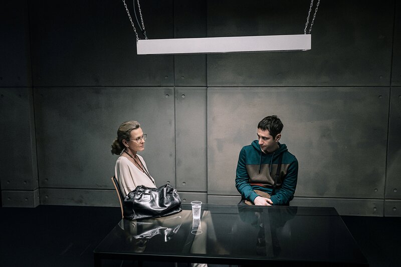 Annegret Haas (Andrea L Arronge), üValentin Wimmer (Denis Moschitto) – Bild: Raymond Roemke /​ ZDF Enterprises GmbH