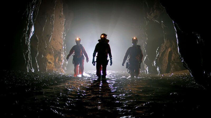 Zhai-Höhle in China – Bild: Off The Fence /​ THE HISTORY CHANNEL