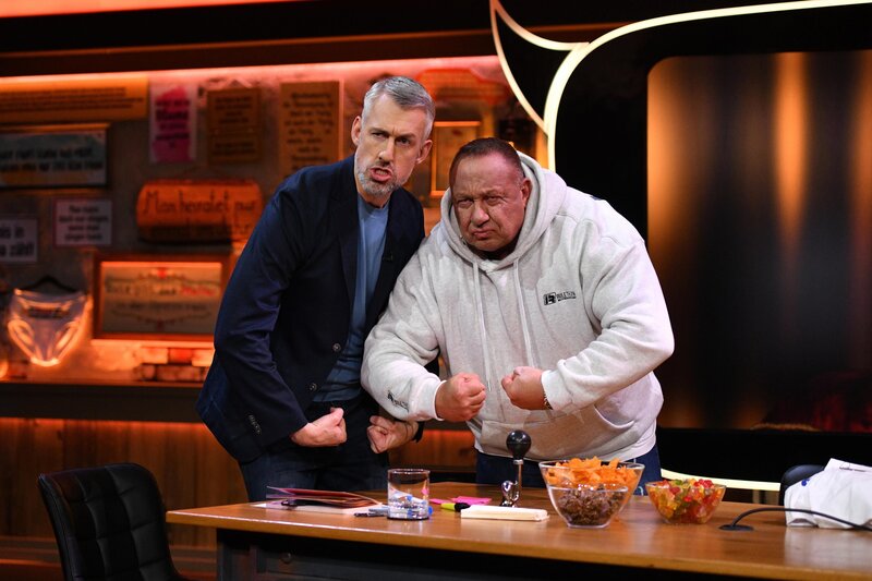 Sebastian Pufpaff (l.); Markus Rühl (r.) – Bild: Joyn /​ Steffen Z. Wolff