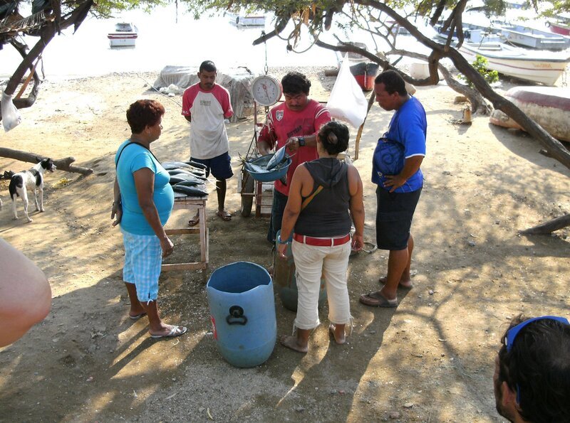 Fischer in Taganga an der Karibikküste. – Bild: SR/​Karl-Heinz Walter