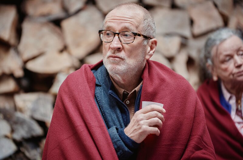 Wir vier und der Enkeltrick – Bild: SWR/​wüste medien/​O-Young Kwon