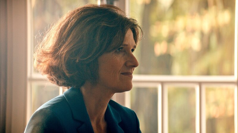 Dr. Iris Fichte (Victoria Trauttmansdorff) – Bild: Philipp Sichler