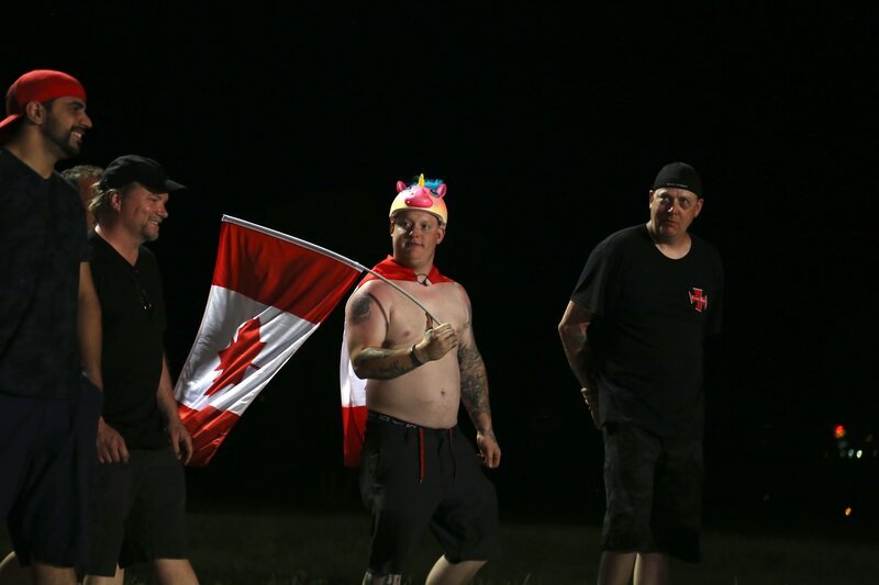 Team Canada’s mascot letting his freak flag fly. – Bild: Discovery Communications, LLC
