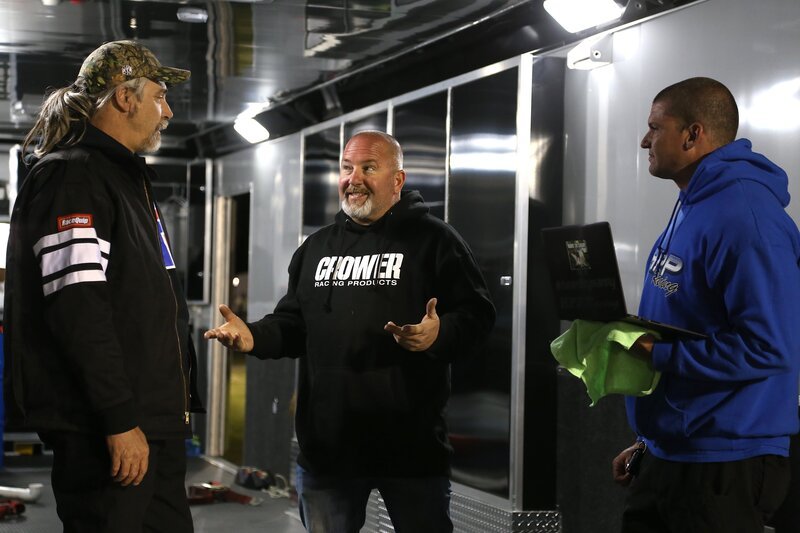 Monza and Chuck on race night. – Bild: Discovery Communications