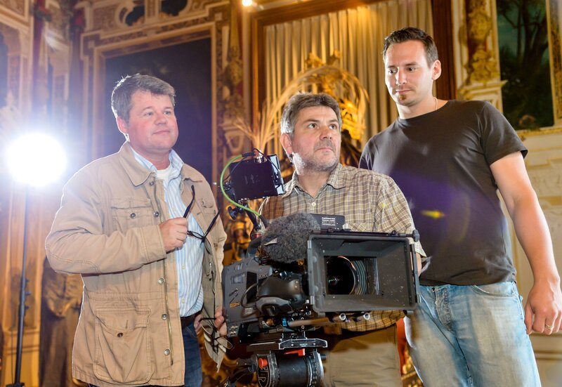 L-R: Thomas Rilk (Regie), Hubert Doppler (Kamera), Nik Kojan (Ton). – Bild: ORF/Thomas Ramstorfer L-R: Thomas Rilk (Regie), Hubert Doppler (Kamera), Nik Kojan (Ton). – Bild: ORF/Thomas Ramstorfer