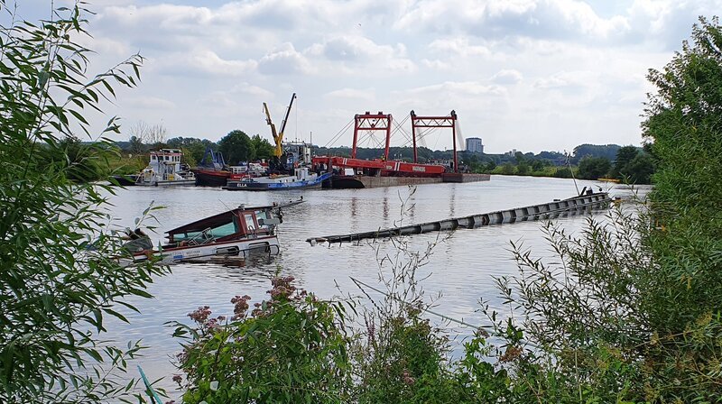Unglücksstelle bei Marklohe an der Weser. (Weitere Bilder auf Anfrage) – Bild: NDR/DHF Media GmbH/Christian Brandt Unglücksstelle bei Marklohe an der Weser. (Weitere Bilder auf Anfrage) – Bild: NDR/DHF Media GmbH/Christian Brandt