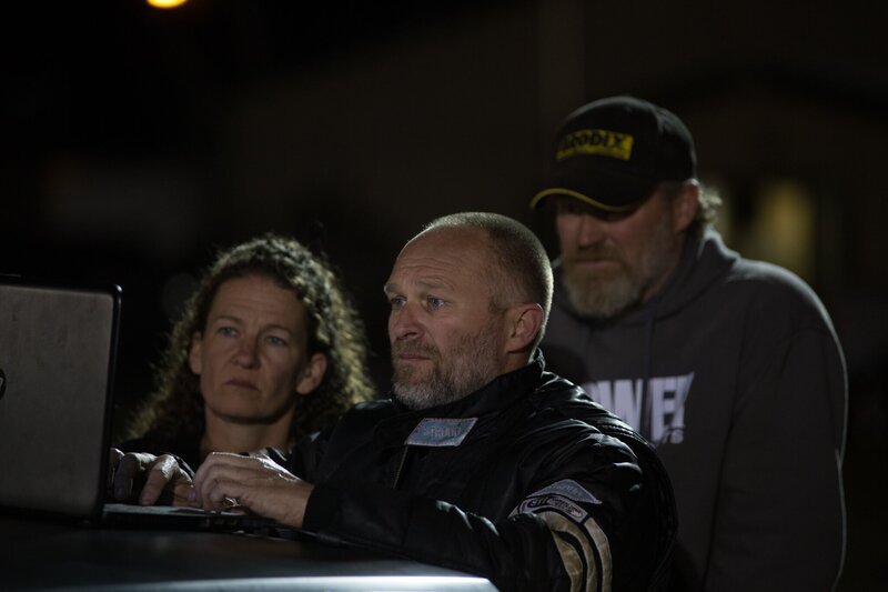 Dominator makes last minute adjustments before his race. – Bild: Discovery Channel