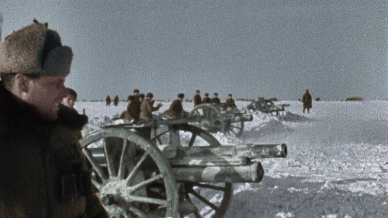 Bis zum Sommer 1942 hat Hitler die Kontrolle über weite Teile Mittel- und Südeuropas und drängt nun seine Streitkräfte weiter in die Sowjetunion. – Bild: RTL /​ World Media Rights Ltd