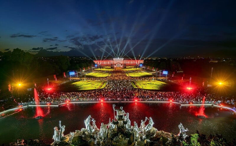 Sommernachtskonzert aus dem Schlosspark Schönbrunn in Wien – Bild: ZDF und Julius Silver