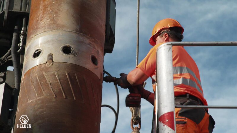 Arbeiter – Bild: Warner Bros. Discovery