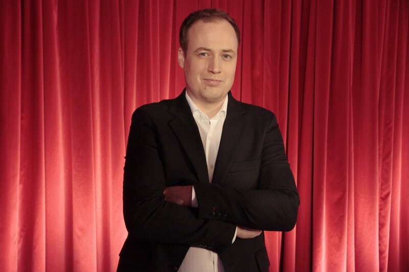 Heute bei Campus Talks: Konfliktforscherin Carolin Görzig (Max-Planck-Institut für Ethnologische Forschung, Halle) und der Physiker Dr. Dominik Kraus, Helmholtz-Zentrum Dresden-Rossendorf, (im Bild). – Bild: BR/​Henrik Jordan