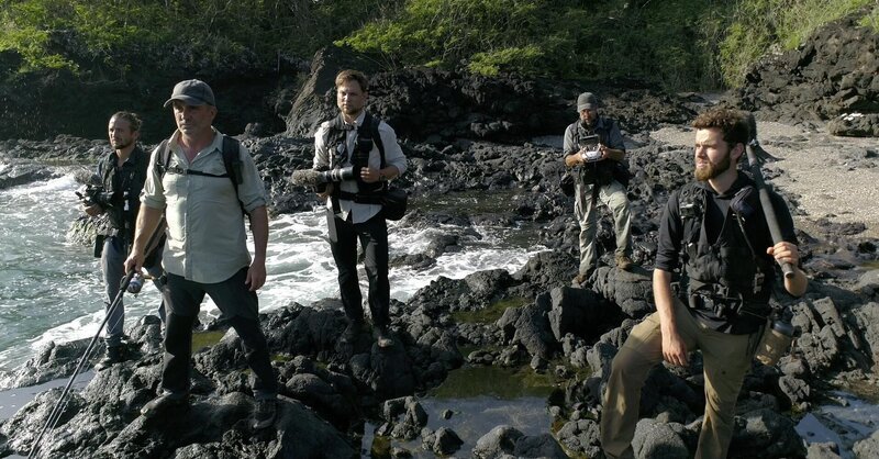 Cyril Chauquet (2.v.l.) und sein Team von Abenteuerfilmern – Bild: Untamed Productions