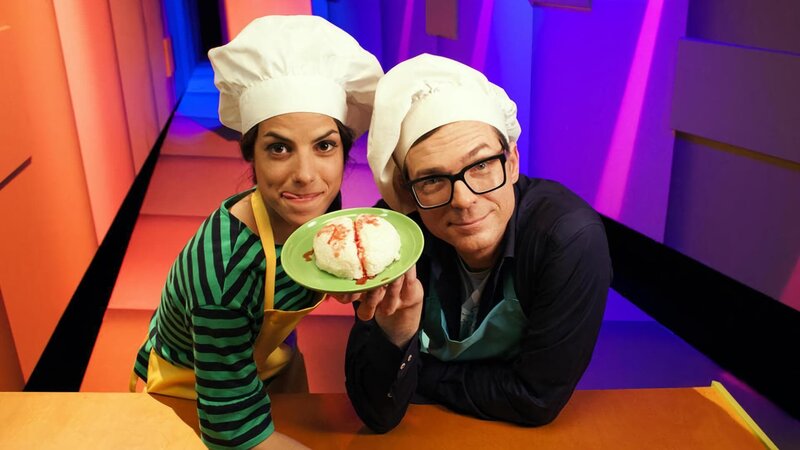 ARD/​WDR WISSEN MACHT AH!, „Hirn, löffel weise (In der Küche mit Clarissa und Ralph)“. – Bild: WDR/​Thorsten Schneider