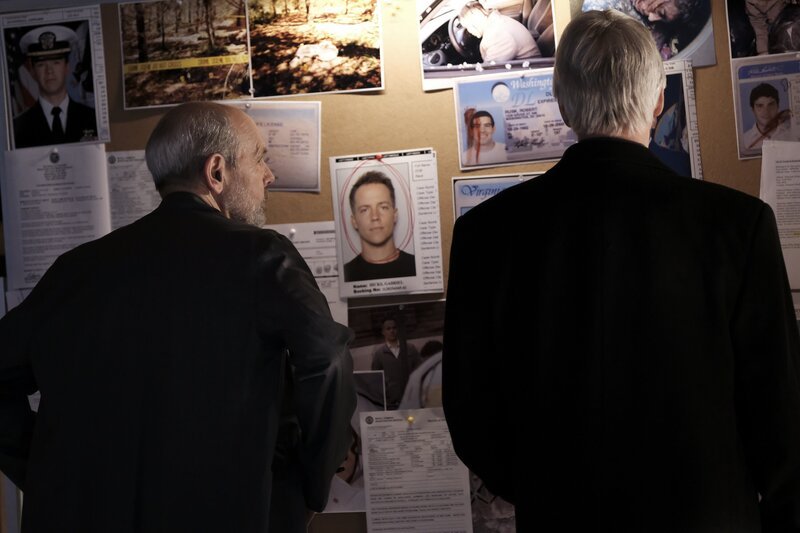 FBI Special Agent Tobias „T.C.“ Fornell (Joe Spano, l.); Gibbs (Mark Harmon, r.) – Bild: Eddy Chen