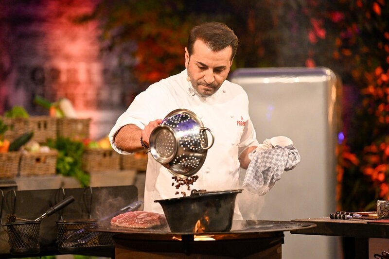 Ali Güngörmüs – Bild: RTL /​ Markus Hertrich /​ Gebrüder Eggert, Ali Güngörmüs, Elif Oskan