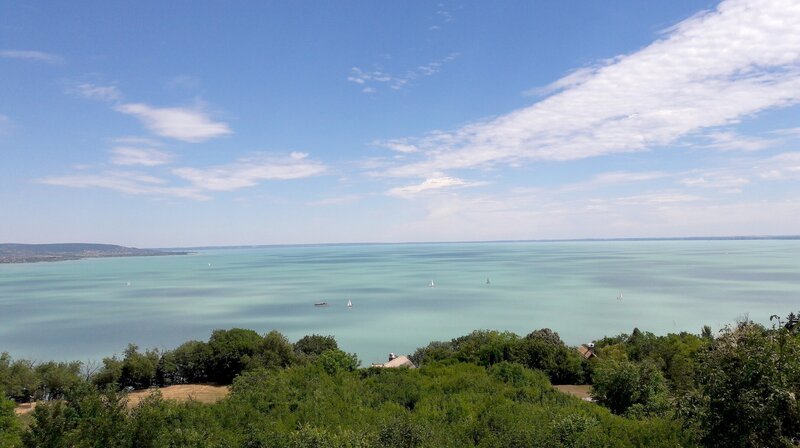 Der Plattensee ist der größte Binnensee Mitteleuropas. – Bild: HR/​NDR/​Terra Mater Factual Studios/​NatFilm Hungary Kft.