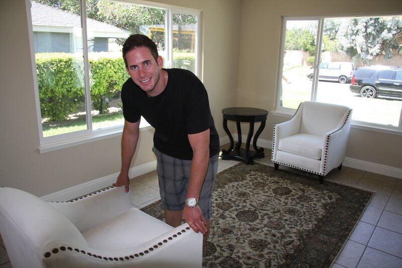 Auch Tarek packt tatkräftig mit an … – Bild: HGTV/​Scripps Networks, LLC
