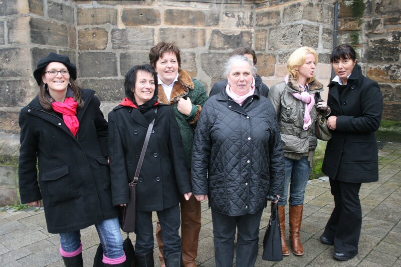 Viel Spaß haben die Landfrauen bei ihrem Ausflug. – Bild: BR/​megaherz