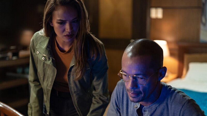 Kai Mendoza (Samantha Richelle) und Ernesto Alamares (Arthur Acuña) – Bild: AXN