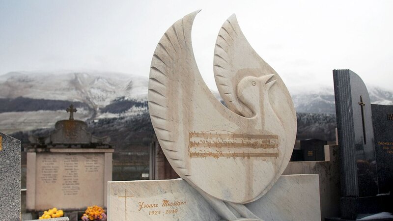 Grabstätte von Olivier Messiaen und seiner Frau Yvonne Loriod (Messiaen) in Petichet (Frankreich, Rhônes-Alpes) – Bild: SWR/​Sebastian Hattop