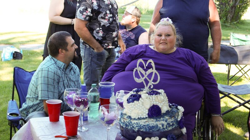 Krystal and Family at wedding – Bild: Warner Bros. Discovery, Inc. or its subsidiaries and affiliates