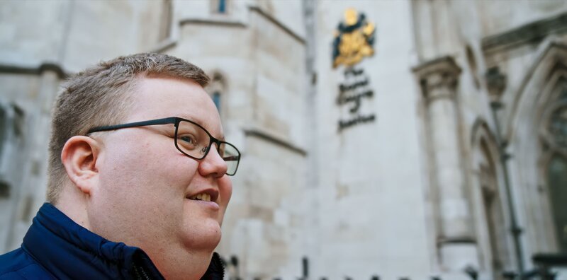 Siggi sagt, er wünsche sich ein normales Leben. – Bild: ZDF und Pipeline Production