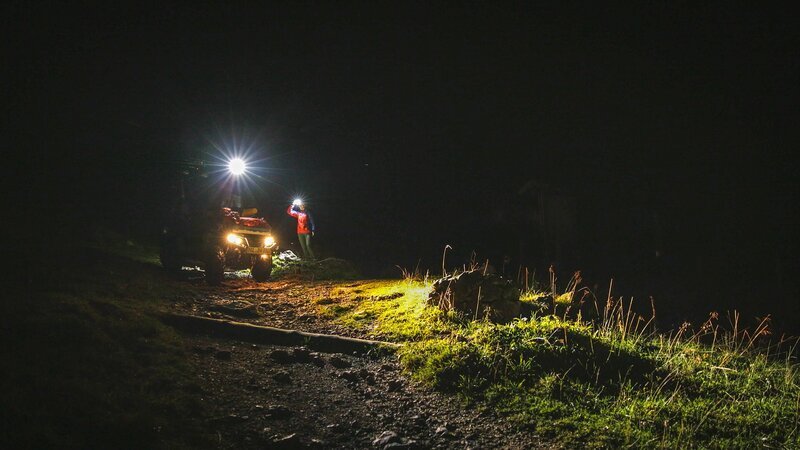 Einsatz der Bergwacht Ramsau. – Bild: Timeline Production /​ BR