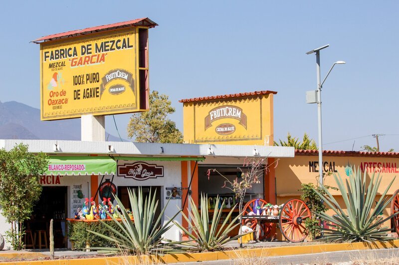 Matatlan wird als Mezcal-Hauptstadt der Welt bezeichnet. – Bild: ORF/​Warner/​The Travel Channel