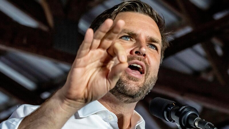 JD Vance hat es aus prekären Verhältnissen bis ins Zentrum der politischen Macht geschafft. Was zeichnet ihn aus? Welche politischen Ziele verfolgt der 50. US-Vizepräsident? Und was bedeutet das für die freie westliche Welt? – Bild: ZDF