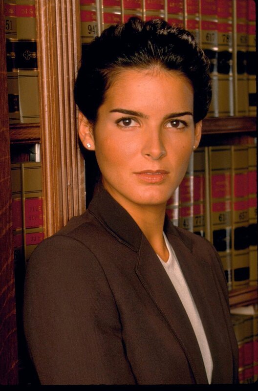 Abbie Carmichael (Angi Harmon) – Bild: NBC Universal