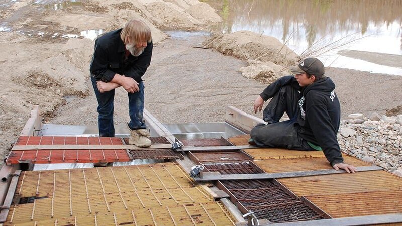 Tony Beets and Parker Schnabel. – Bild: For merchandising, publishing, & ancillary products, check talent contract, appearance and property releases.