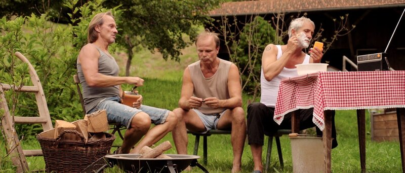 Austreten – Bild: Schmidbauer-Film