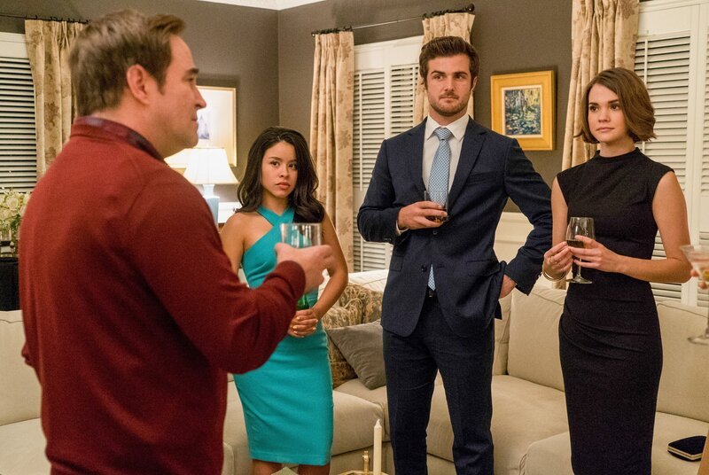 (v.li.): Roger Bart Bart (Richter Curtis Wilson), Cierra Ramirez (Mariana Adams Foster), Beau Mirchoff (Jamie Hunter), Maia Mitchell (Callie Adams Foster). – Bild: ORF/​Disney/​Freeform/​Richard Cartwright