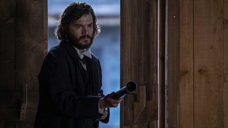 Der Totengräber Patrick Tate (Emile Hirsch) hat dem Treiben von „Dutch“ Albert lange genug zugeschaut – nun muss er Farbe bekennen. – Bild: 3sat