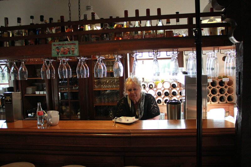 Annette Reinicke und ihr Mann brauchen dringend die Hilfe von Frank Rosin in ihrem ‚West Virginia in der Witwe Bolte‘. Doch wird es dem Sternekoch gelingen, sie vor dem Ruin zu retten? – Bild: Kabel Eins