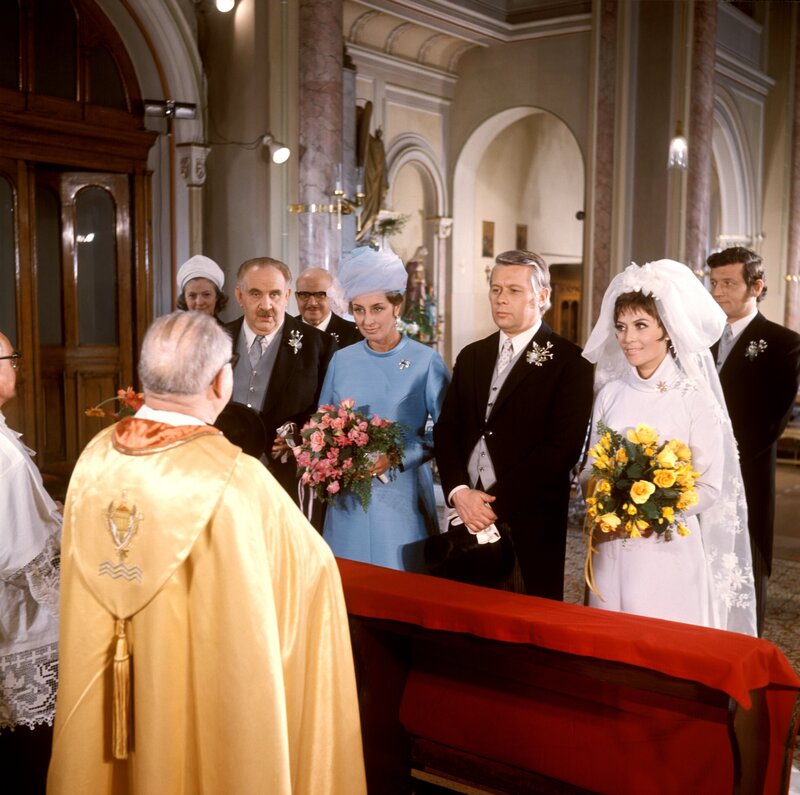 v. re. nach li.: Dany Sigel, Peter Weck, Marianne Schönauer, Fritz Eckhardt. – Bild: ORF