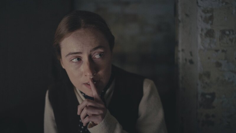 Yvonne Basedon (Kelsey Cooke) kurz vor der Gefangennahme – Bild: History