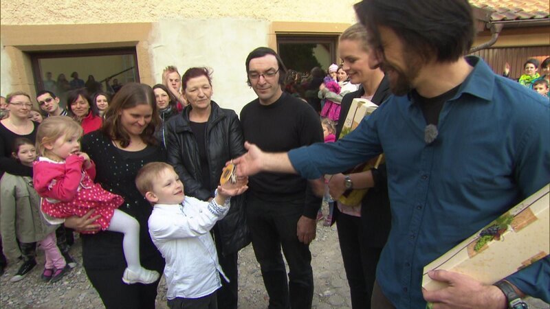 Die Schlüsselübergabe – Bild: RTL II, UFA Factual