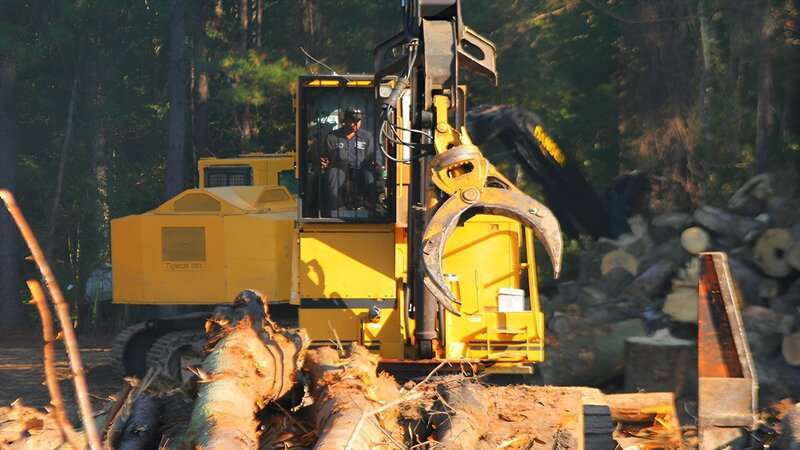 Logger operating the Shovel Logger. – Bild: Discovery Communications