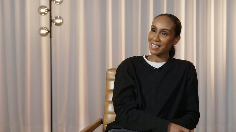 Moderatorin Hadnet Tesfai  +++ – Bild: RTL /​ Back for Good – 40 Jahre Boy- & Girlgroups