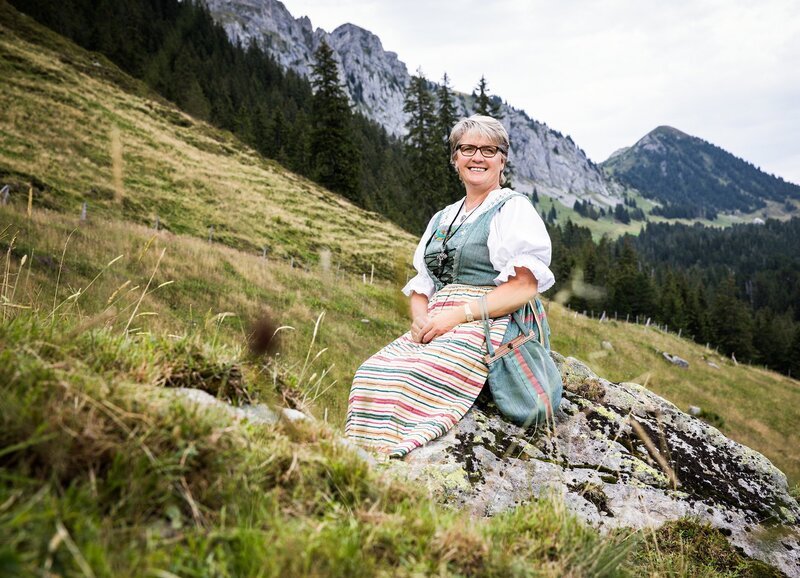SRF bi de Lüt Landfrauenküche – Irene Schmid, Flühli LU Folge 2 Irene Schmid – Bild: SRF/​Ueli Christoffel