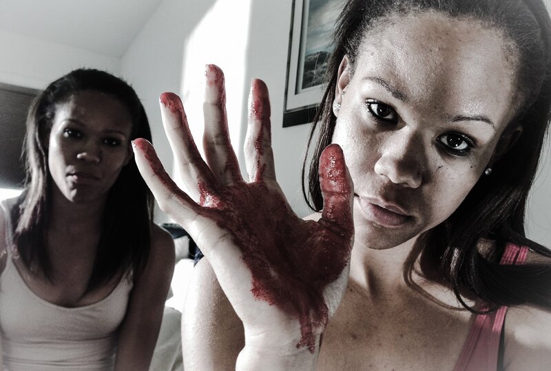 Jas and Tas with bloody hands. – Bild: Discovery Communications, LLC