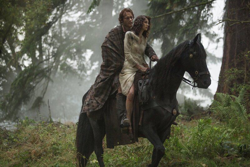 Jamie Fraser (Sam Heughan, l), Claire Randall (Caitriona Balfe, r) – Bild: PLURIMEDIA (Sony Pictures Television)