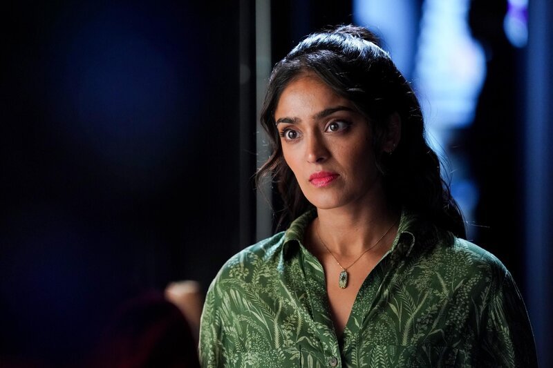 Allie Rajan (Mandeep Dhillon)  +++ – Bild: RTL /​ 2021 CBS Broadcasting Inc