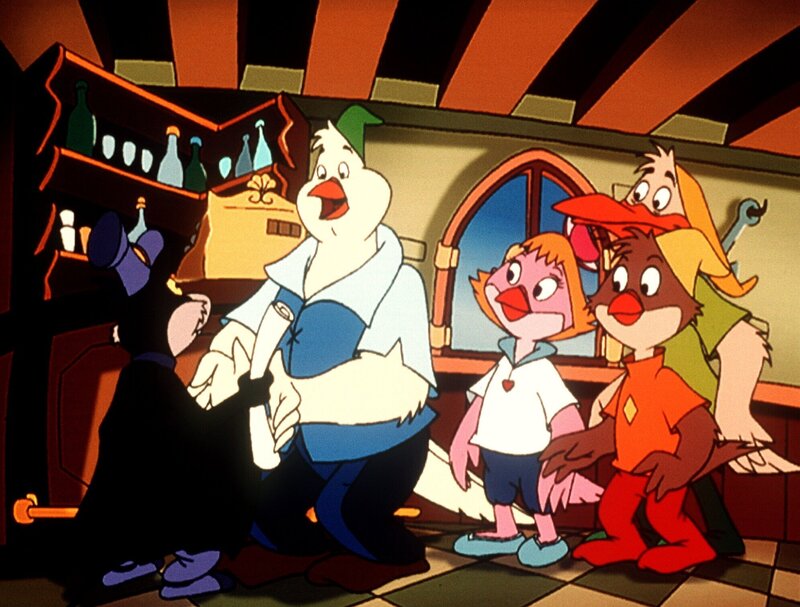 „Die Jagd nach dem Kju Wang“, „Der Nachtwächter.“ Marco, der gewitzte Croissantbäcker, trifft einen alten Bekannten wieder: Murky, die Fledermaus. Murky geht es gerade gar nicht gut, denn er steht kurz vor seiner Nachtwächterprüfung. Von deren Bestehen ist er allerdings gleich durch zwei Handicaps sehr weit entfernt: erstens hat er Angst im Dunkeln und zweitens kann er nicht fliegen – ihm wird dabei immer schwindelig. Marco und seine Freunde Beppo, Berto und Gina beschließen, ihn von seinen Handicaps zu erlösen. Unterdessen hat sich Ardelia ein Fitnessprogramm auferlegt, das ihr besondere Verrenkungen abverlangt, und Yagor plant mit seinem Rattengehilfen einen Überfall auf den Herzogenpalast, aus dem er den Herzog mit einem Heißluftballon entführen will, um die Herausgabe des Kju Wang zu erpressen. Nichts läuft wie geplant. – Bild: ORF/​EBU