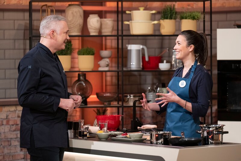 +++ Die Verwendung des sendungsbezogenen Materials ist nur mit dem Hinweis und Verlinkung auf RTL+ gestattet. +++; Julia Compans, Alexander Herrmann – Bild: RTL